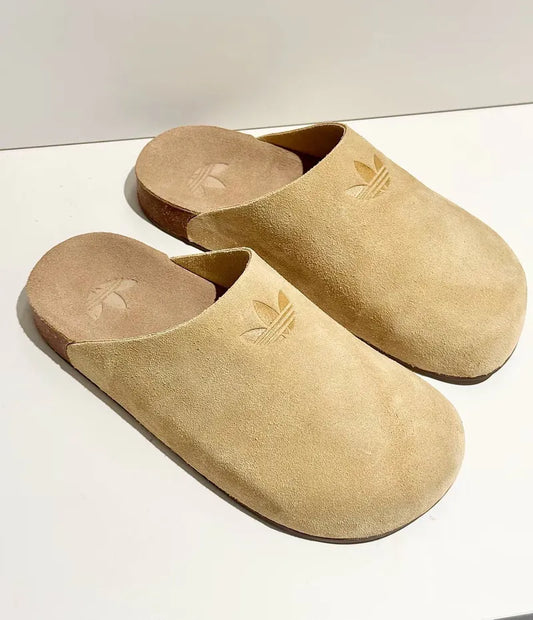 Pantoufles adidas beige